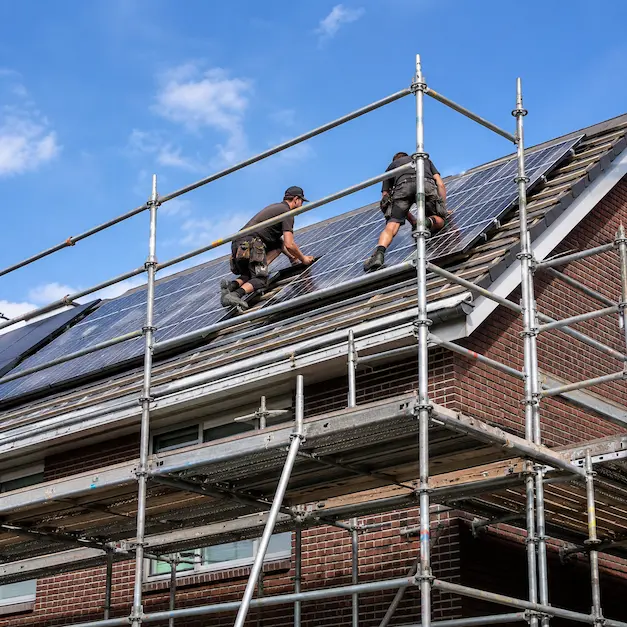 Santa Clarita Scaffolding Rental supporting safe solar panel installation on residential roofs.